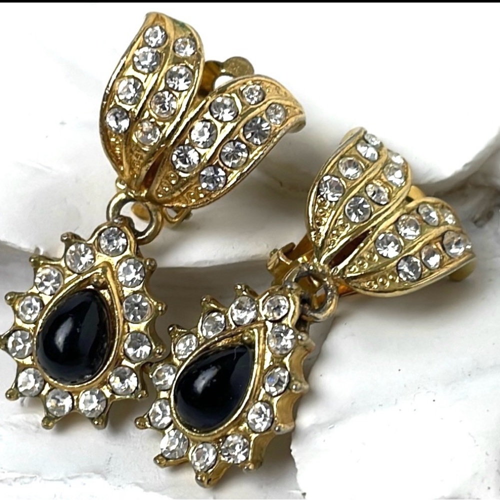 Fifth Avenue Clip on Earrings 1980’s Australian Crystals & Black Onyx Dangle